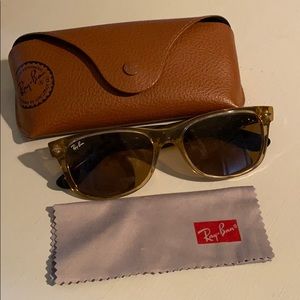 RAYBAN Wayfarer - two toned sunglasses with case.